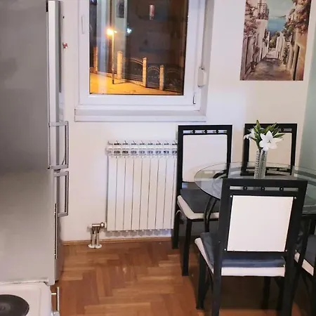 Apartment Apartment 