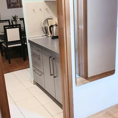 Apartment Apartment 